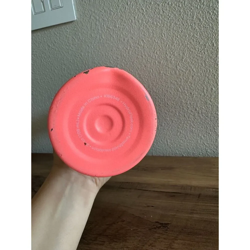Hydro Flask  24oz Coral / Pink Standard Mouth with Sports Cap Water Bottle